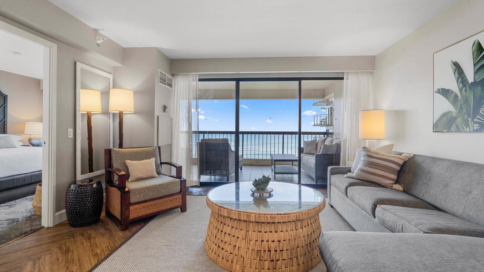 Luxury Oceanfront 2 Bedroom Apartment At Waikiki Beach Tower هونولولو المظهر الخارجي الصورة